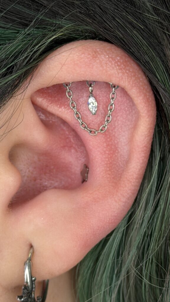 Hidden Hélix Camilo Barreto Piercing