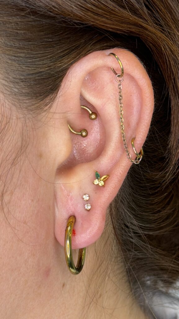 Diseño Piercings Oreja Camilo Barreto